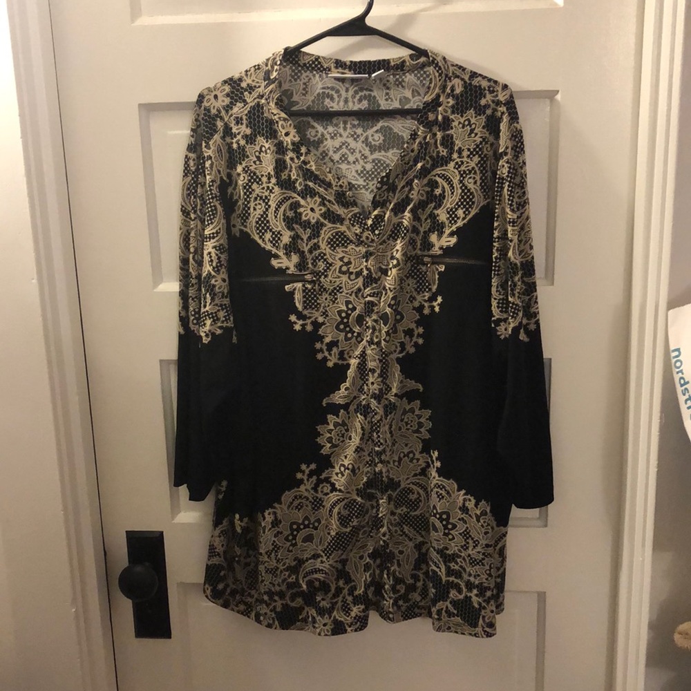 Patterned top